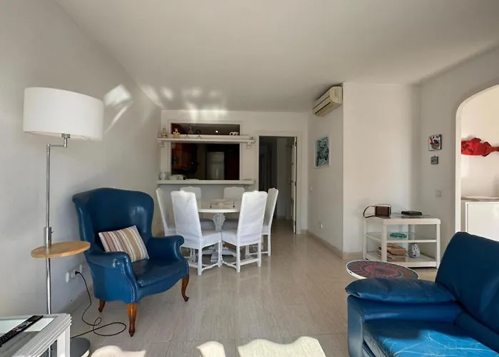 Blue Mar Apartment *